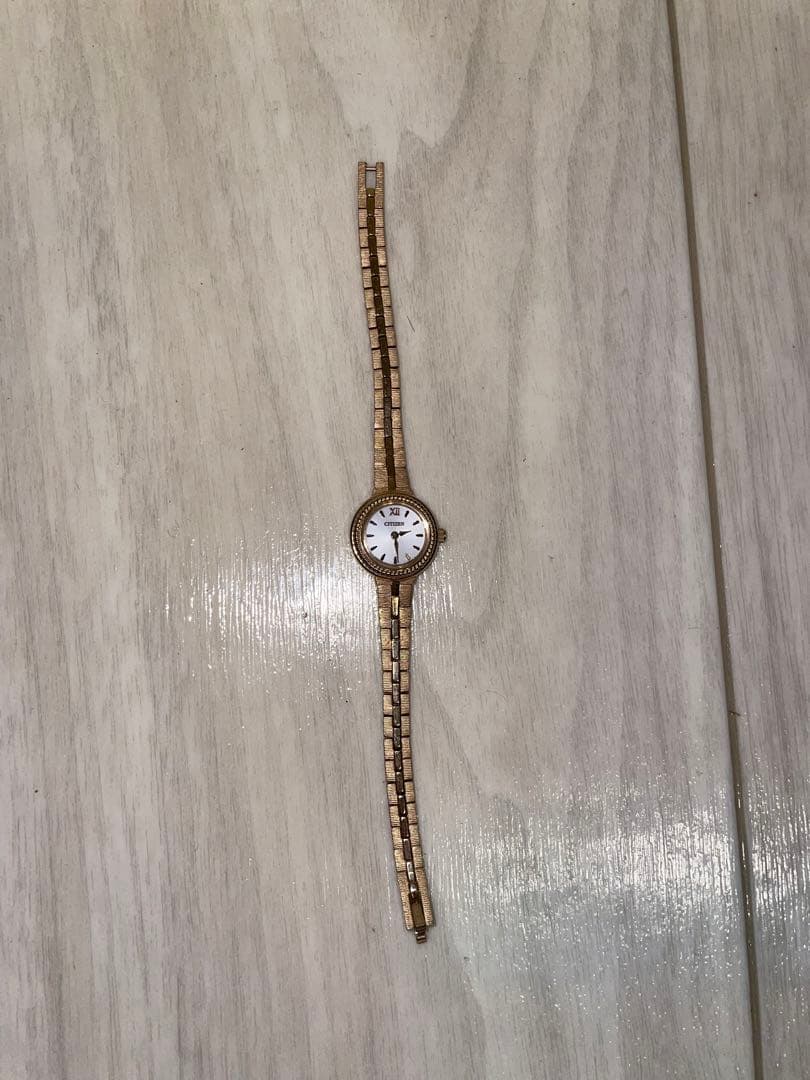 【未使用】CITIZEN kii 時計　レディース　ゴールド