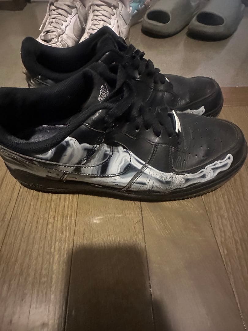 NIKE黒スケルトンフォース