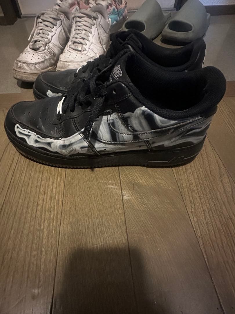 NIKE黒スケルトンフォース