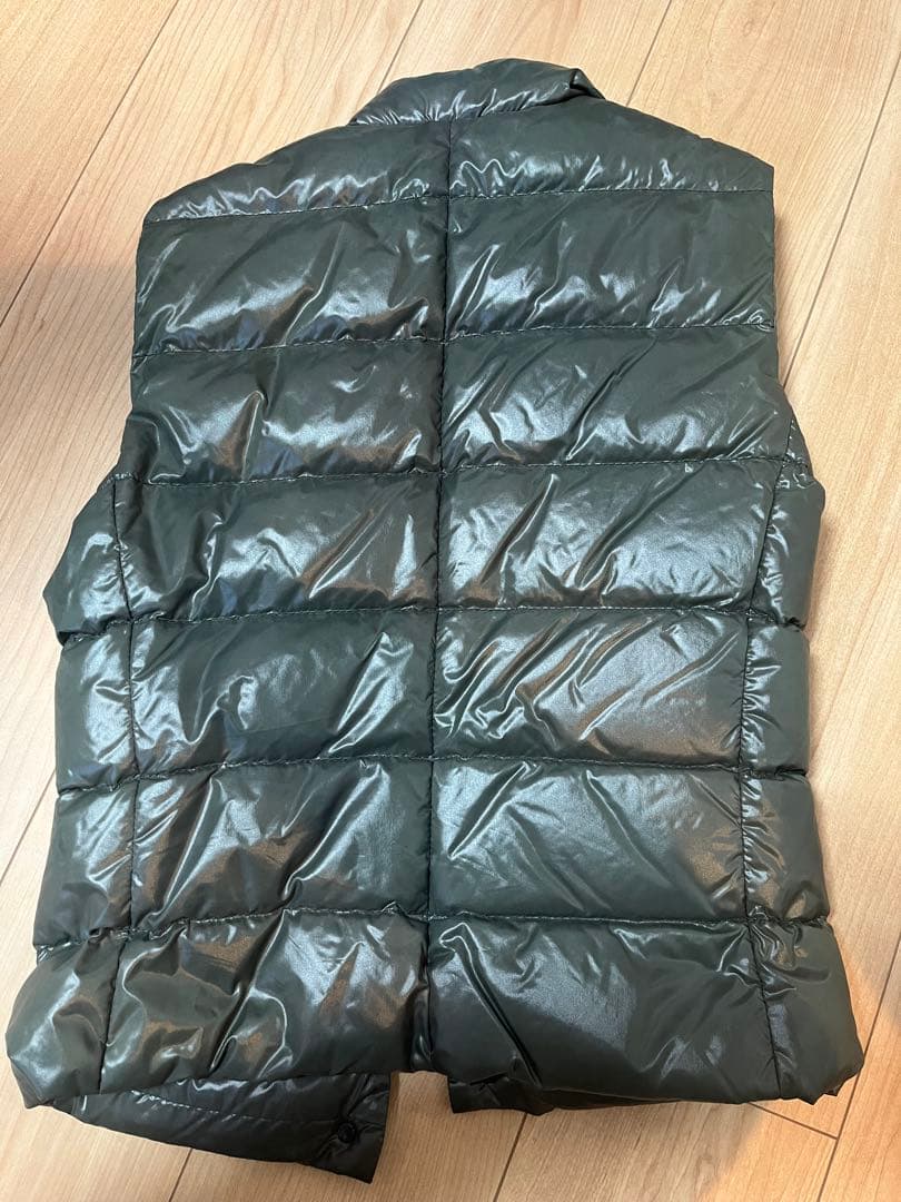 MONCLER カーキーダウンベスト