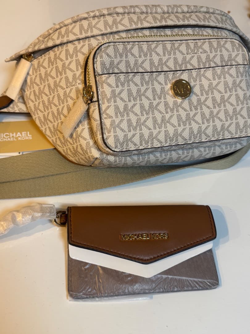 MICHAEL KORS ボディバッグ・ウエストポーチ