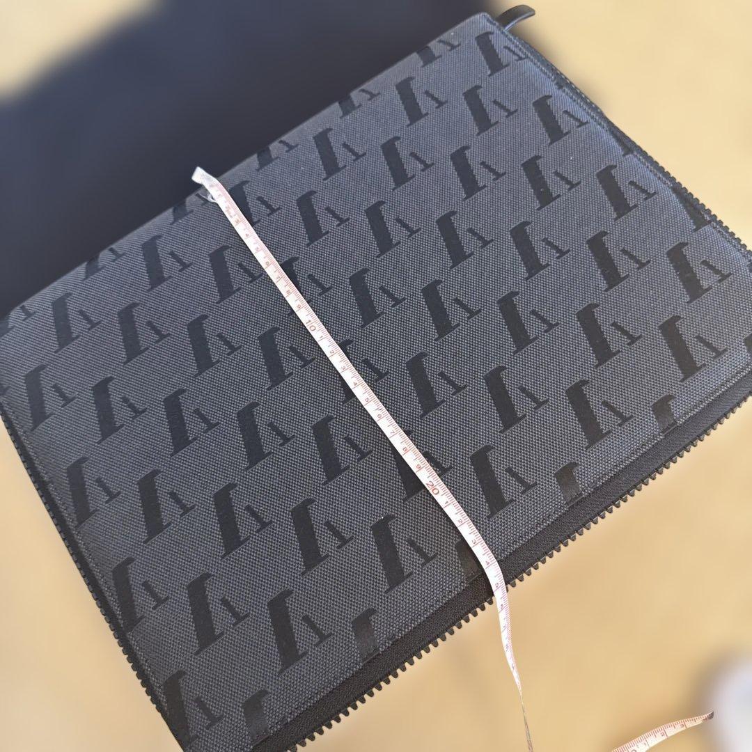 ARMANI パソコンケース