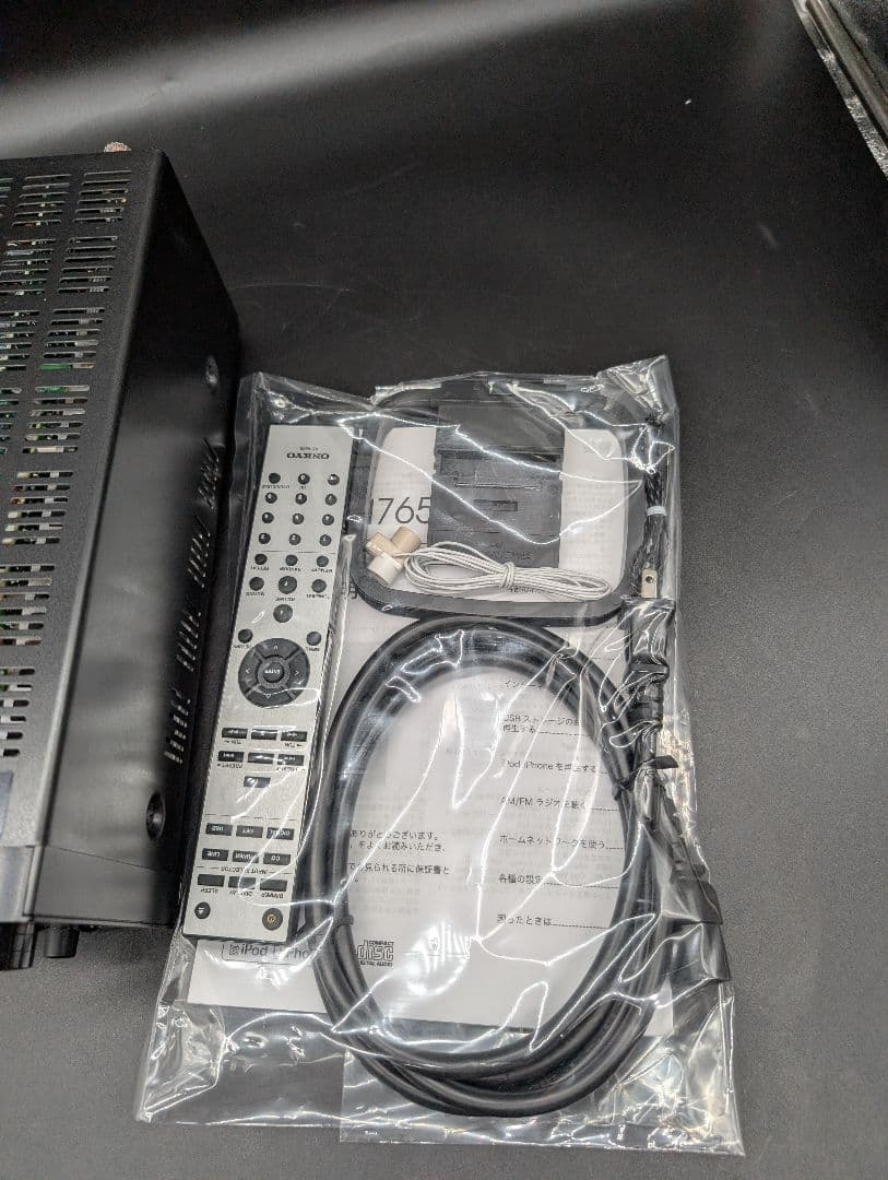 美品　ONKYO ネットワークCDレシーバー ブラック CR-N765(B)