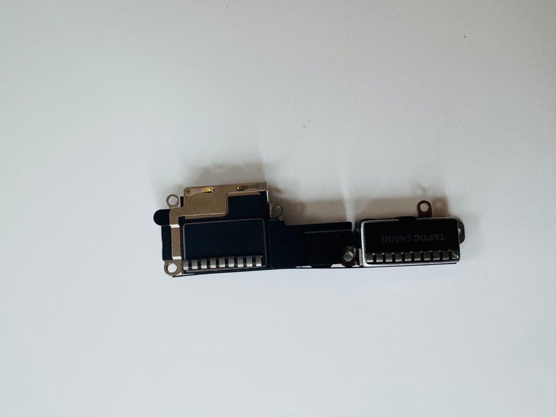 iPhone 15 Pro シルバー 本体と部品