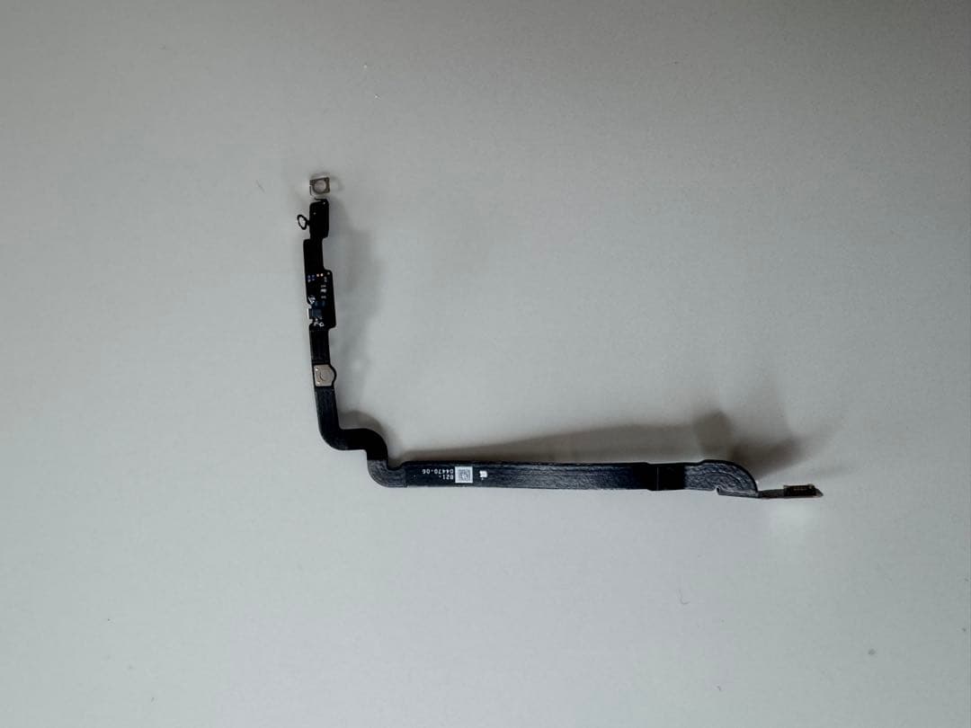 iPhone 15 Pro シルバー 本体と部品