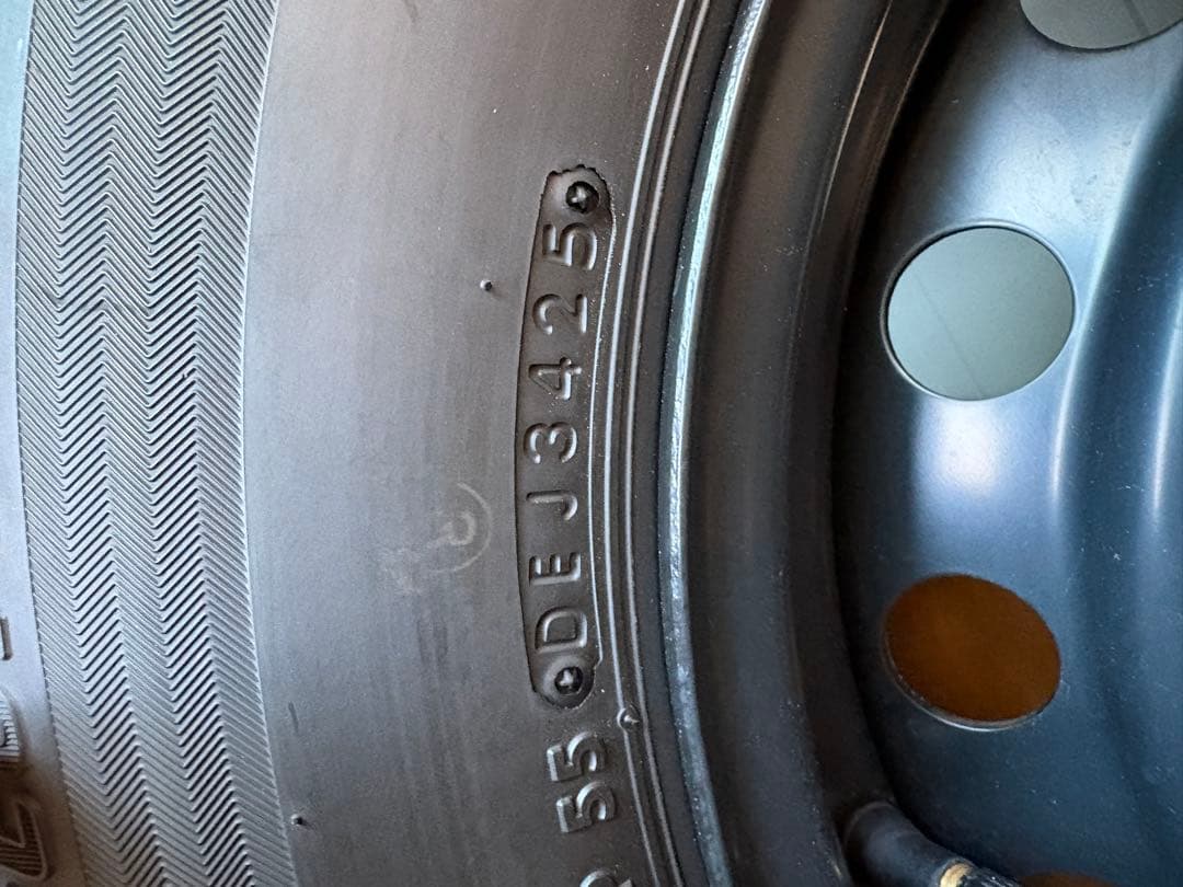 ハイエース　新車外し BRIDGESTONE 195/80R15 タイヤセット