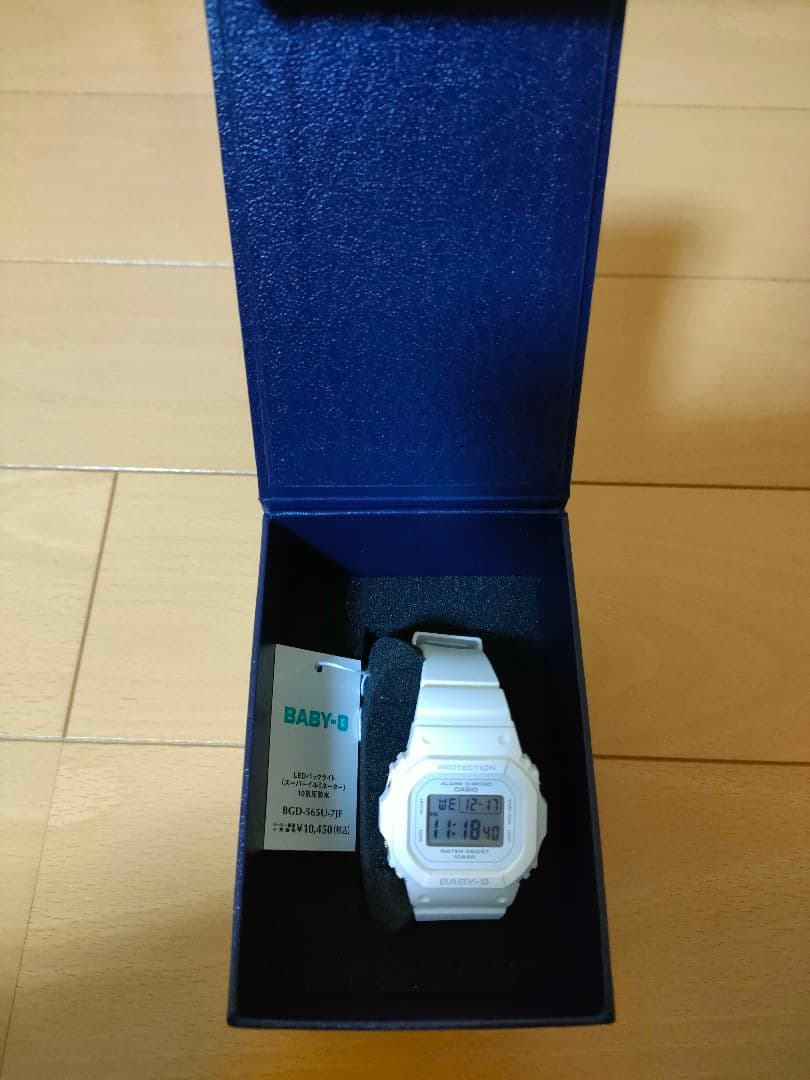 CASIO BABY-G ホワイト腕時計　レディース　新品　タグ＆ケース付