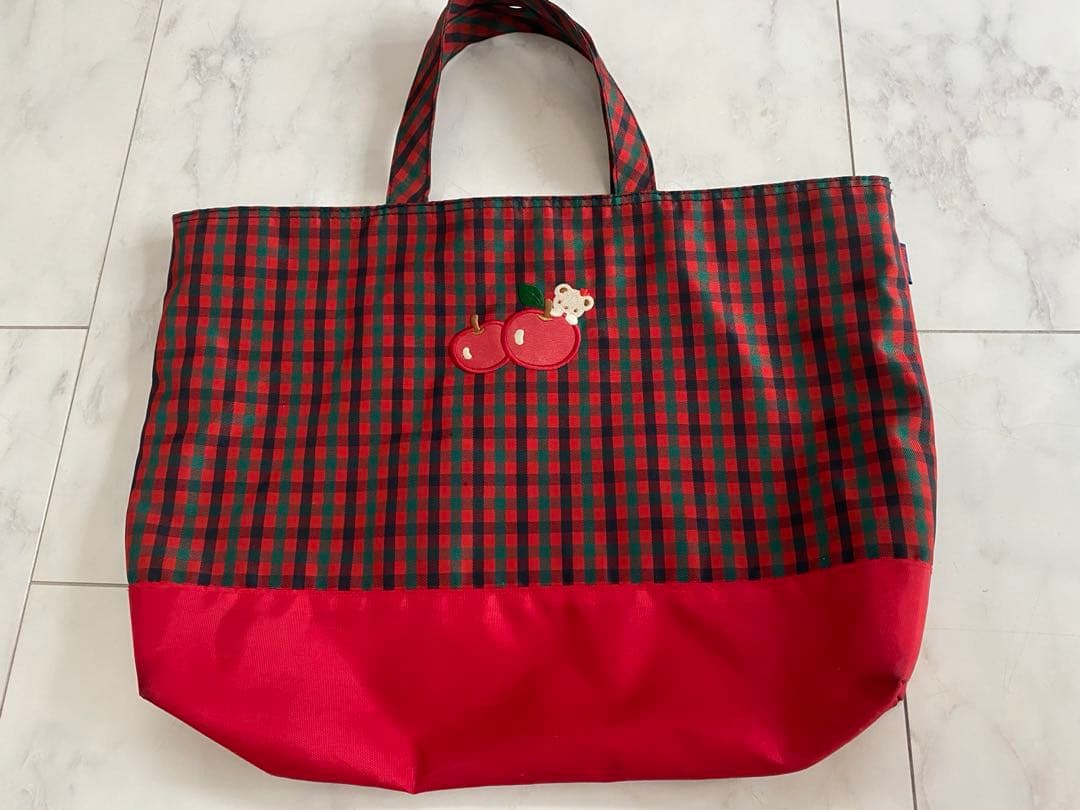 ⭐︎ファミリア　廃盤　レッスンバック⭐︎