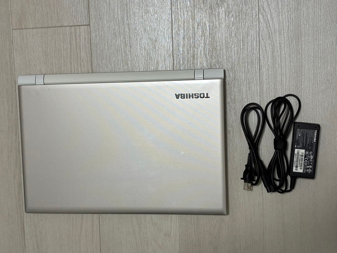 東芝Dynabook T75/RG