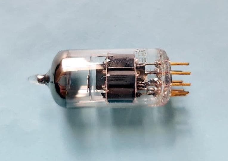 未使用VALVO真空管E88CC M-809