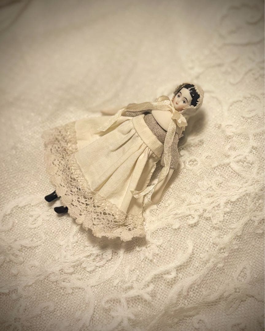 チャイナヘッドドール極小*パリアンドール*ミニチュア8.7cm*センターパート