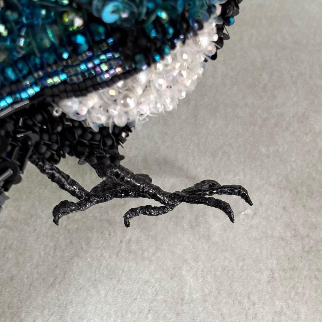 【カササギ】ビッグサイズ ビーズ刺繍ブローチバッグチャーム