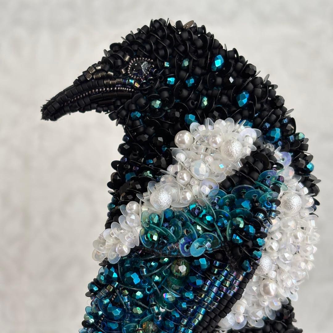 【カササギ】ビッグサイズ ビーズ刺繍ブローチバッグチャーム