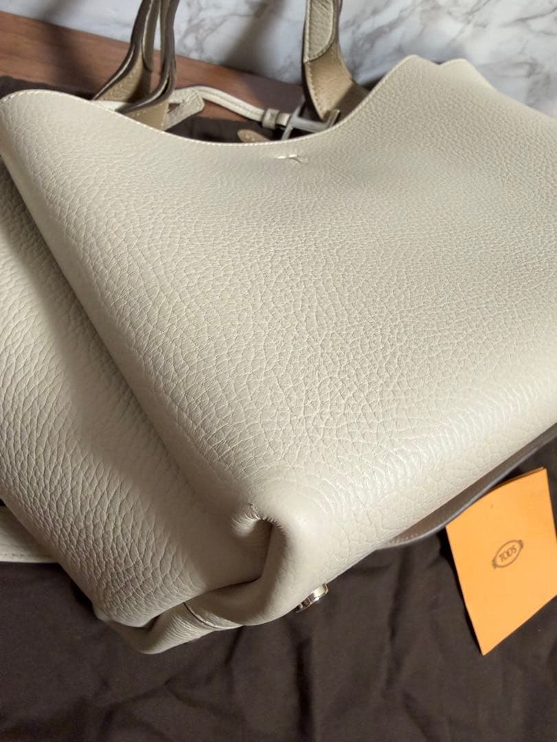 トッズ Tタイムレス レザー 2WAYハンドバッグ ベージュ