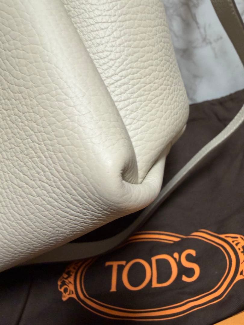 トッズ Tタイムレス レザー 2WAYハンドバッグ ベージュ