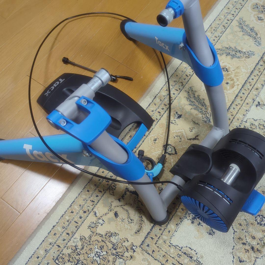 Tacx 固定ローラー フロント台　専用クイックリリースあり！