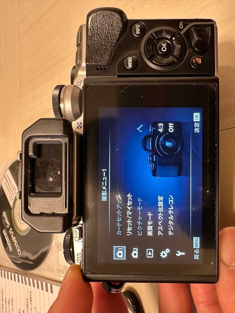 オリンパス OLYMPUS om-d em-10