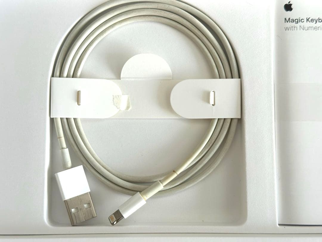 Apple純正 Magic Keyboard日本語配列　ホワイト