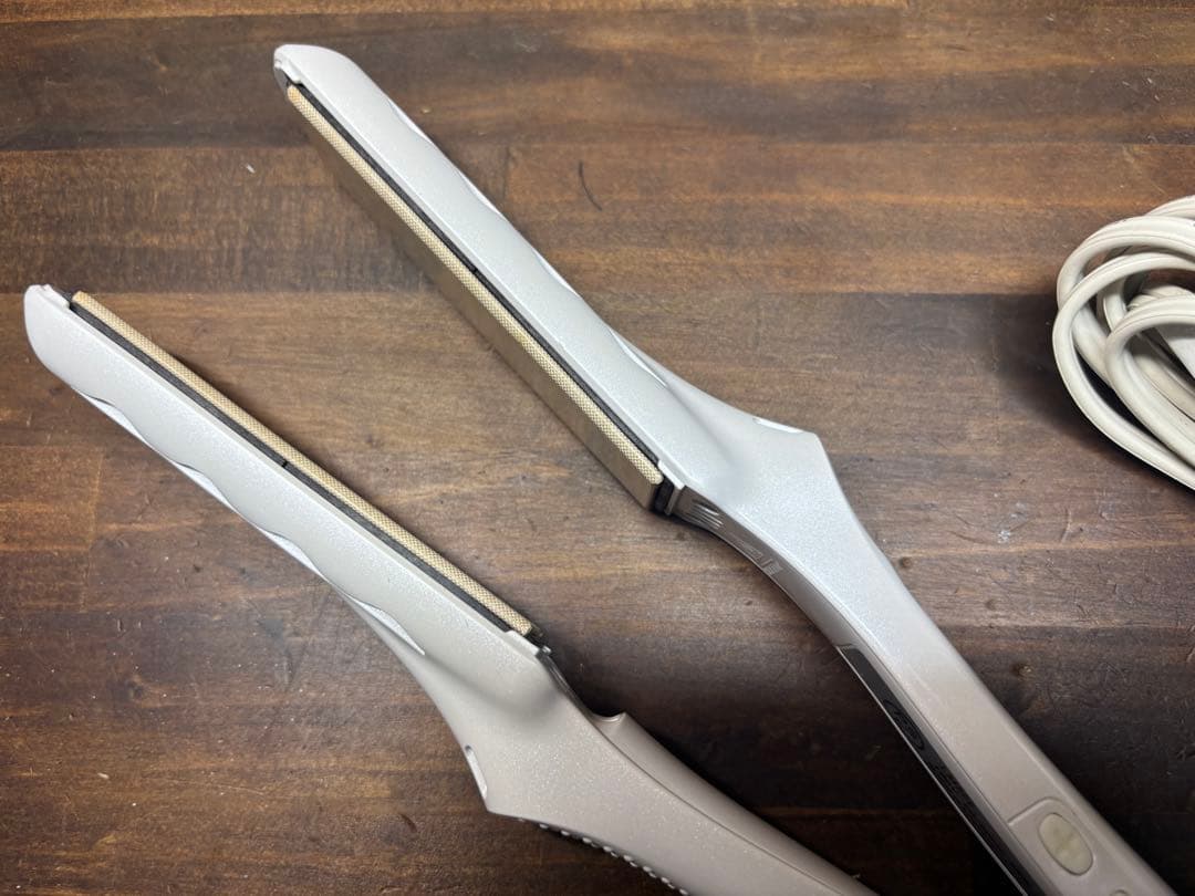 KINUJO　絹女　ストレートヘアアイロン　LM225