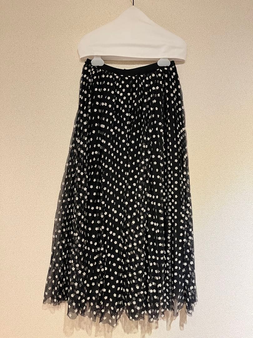 レッドバレンティノ 未使用 フラワーチュールスカート 38 滝沢眞紀子さん着