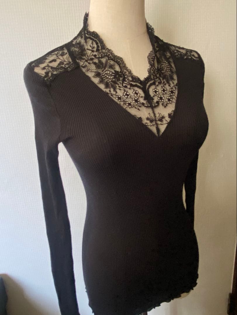 ⭐︎SAYOさま専用⭐︎オスカリート　シルクウールトップス　2サイズ