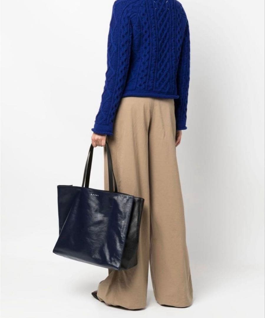 美品 MARNI MUSEO SOFT BAG NAVY×BLACK トート