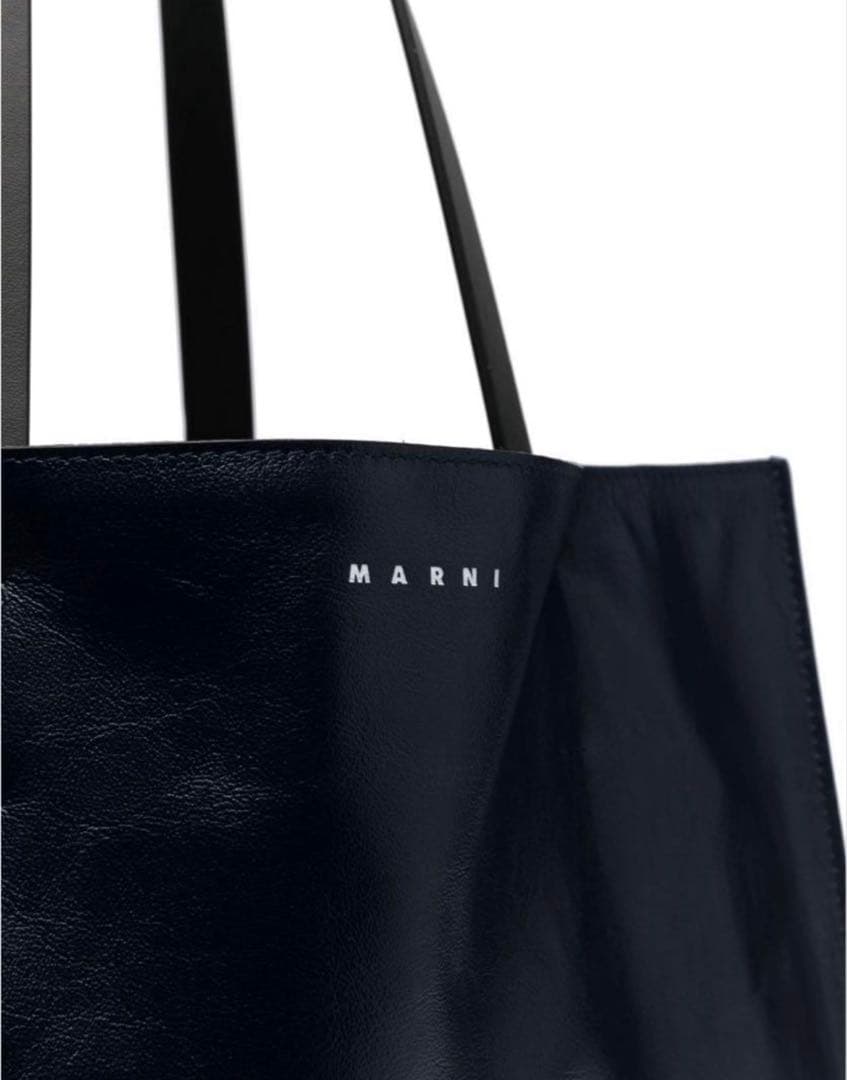 美品 MARNI MUSEO SOFT BAG NAVY×BLACK トート