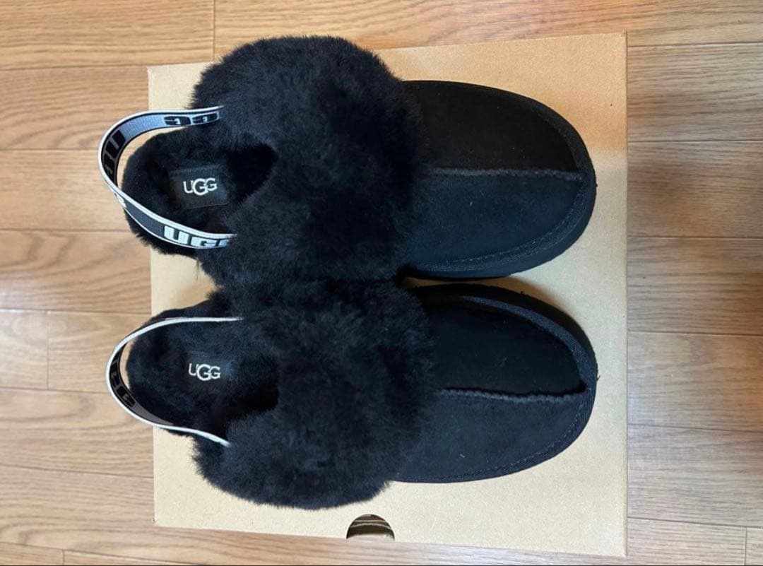 ゆんUGG ブラック ムートンブーツ