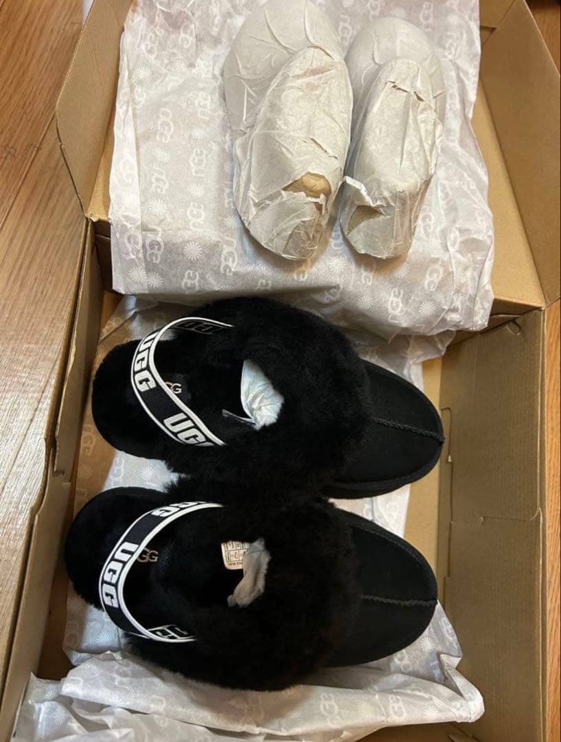 ゆんUGG ブラック ムートンブーツ