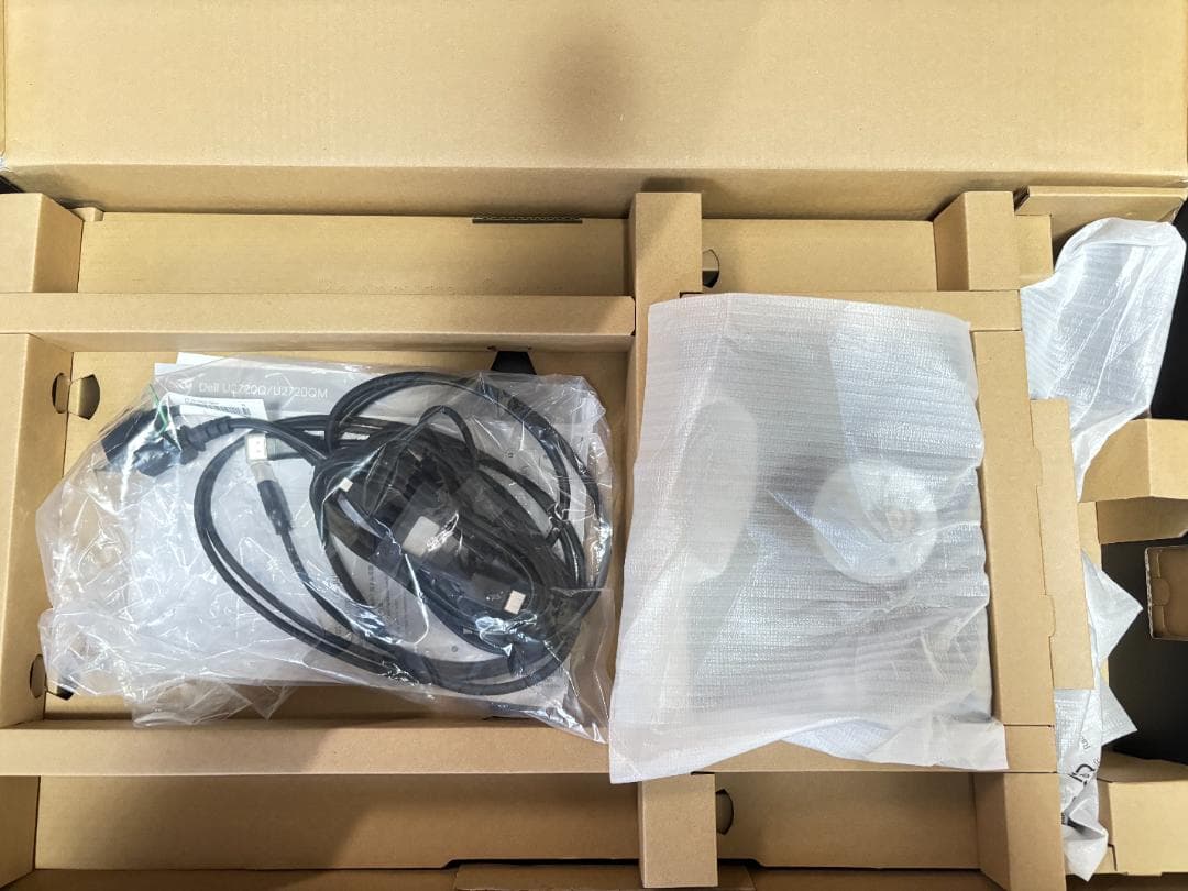 Dell U2720QM 4K モニター