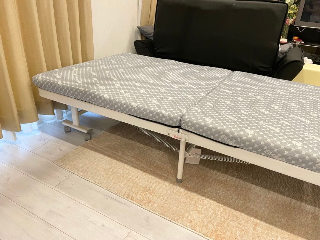 ks　　折り畳みベッド　シングル　リクライニング