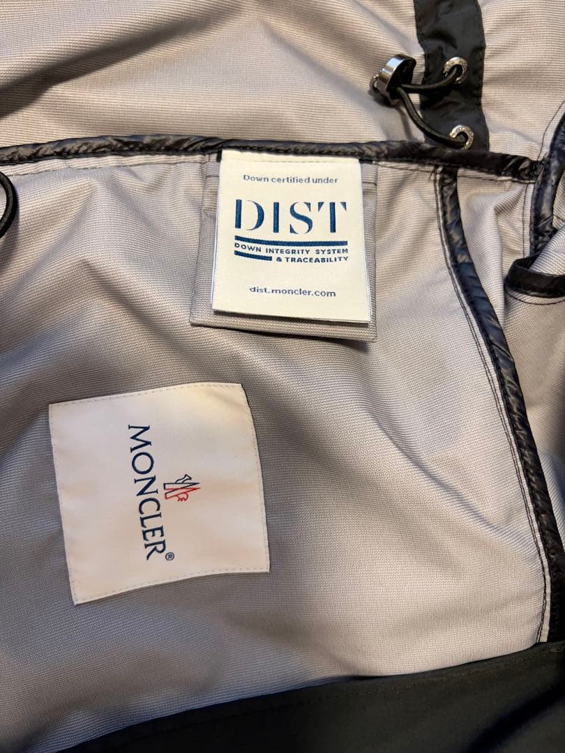 Monclerレインコート フード付き