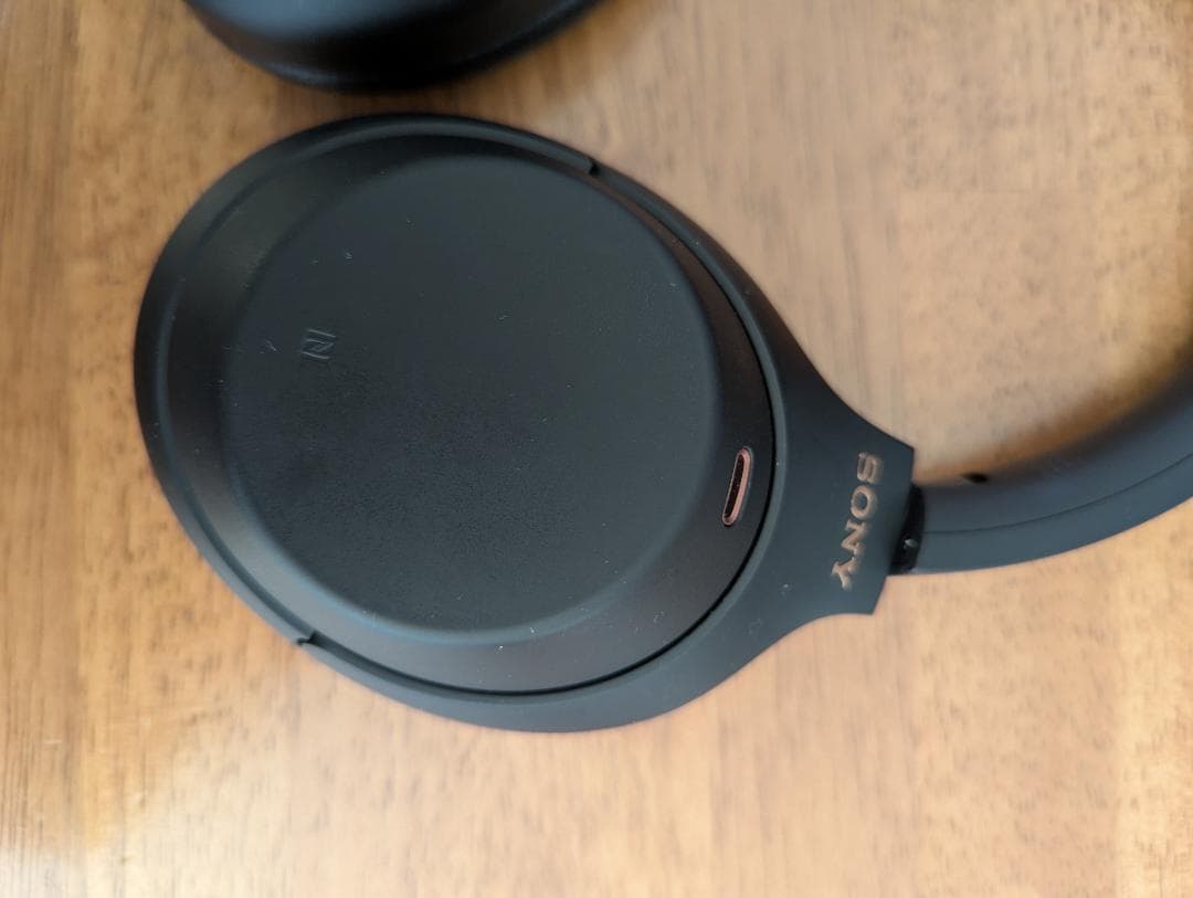 SONY ワイヤレスヘッドホン　WH-1000XM4