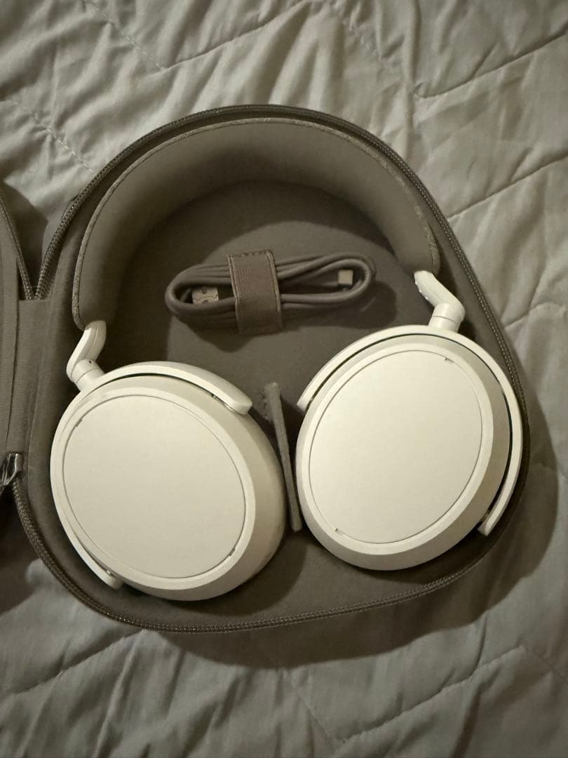 ヘッドホン Sennheiser Momentum 4 Wireless