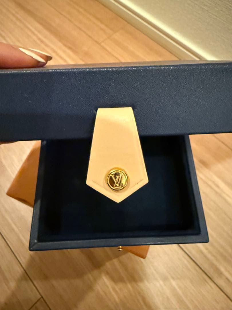 yumaにさせて頂きました。 LOUIS VUITTON フラワ