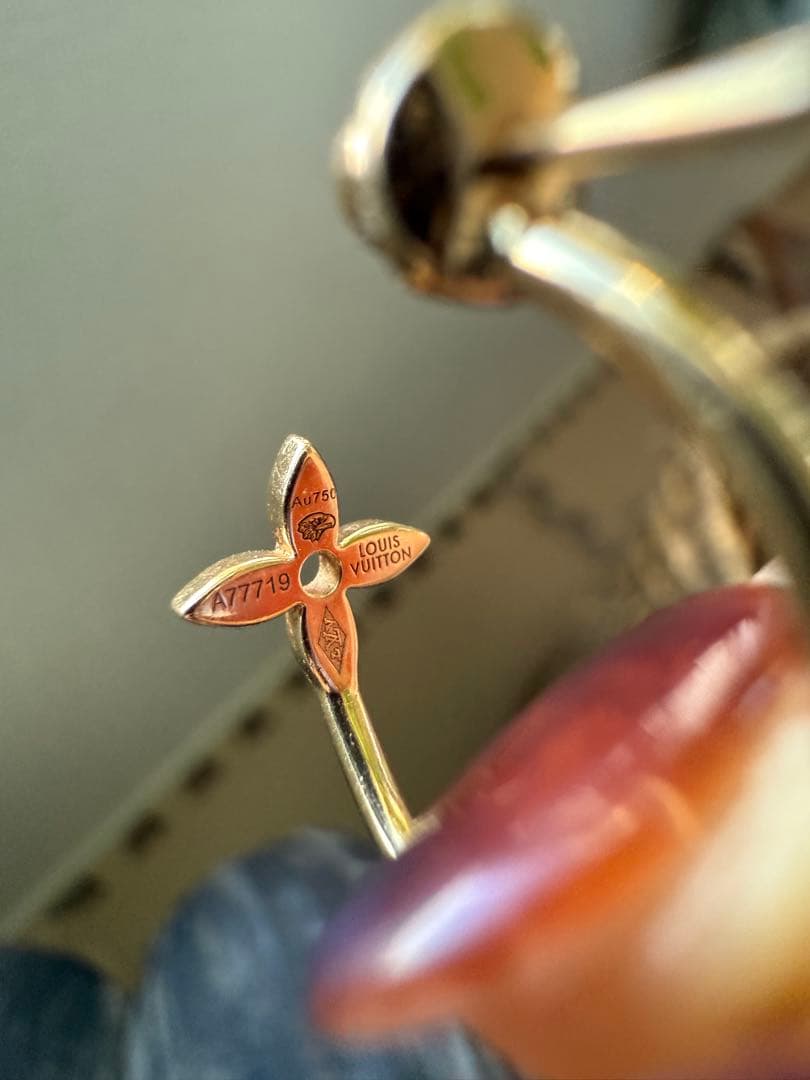 yumaにさせて頂きました。 LOUIS VUITTON フラワ