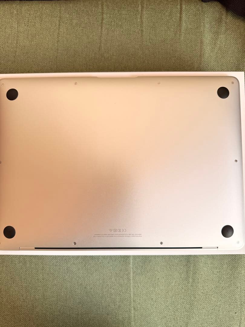 【美品】MacBook Air M1チップ搭載モデル 最大充電容量100%