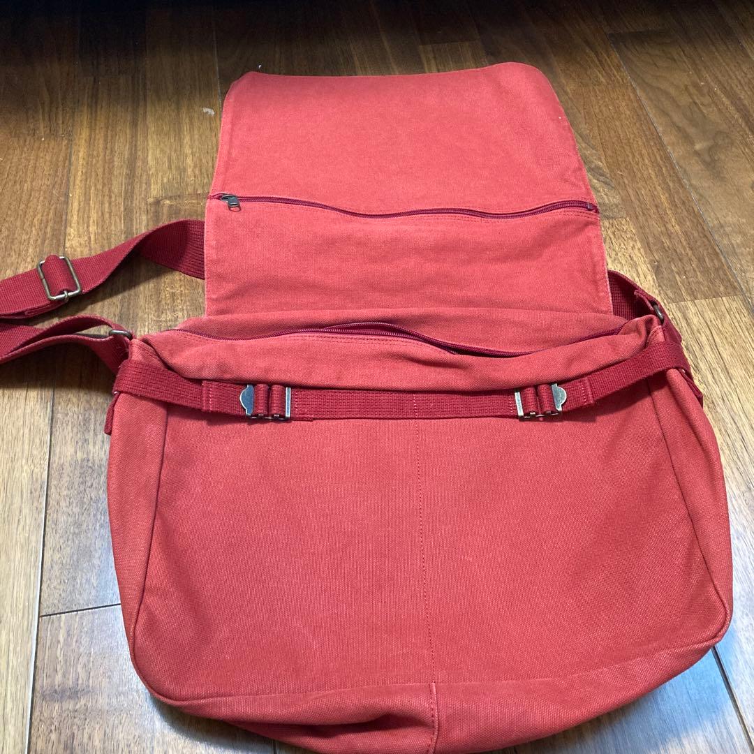 beauty-beast メッセンジャーバッグ 赤