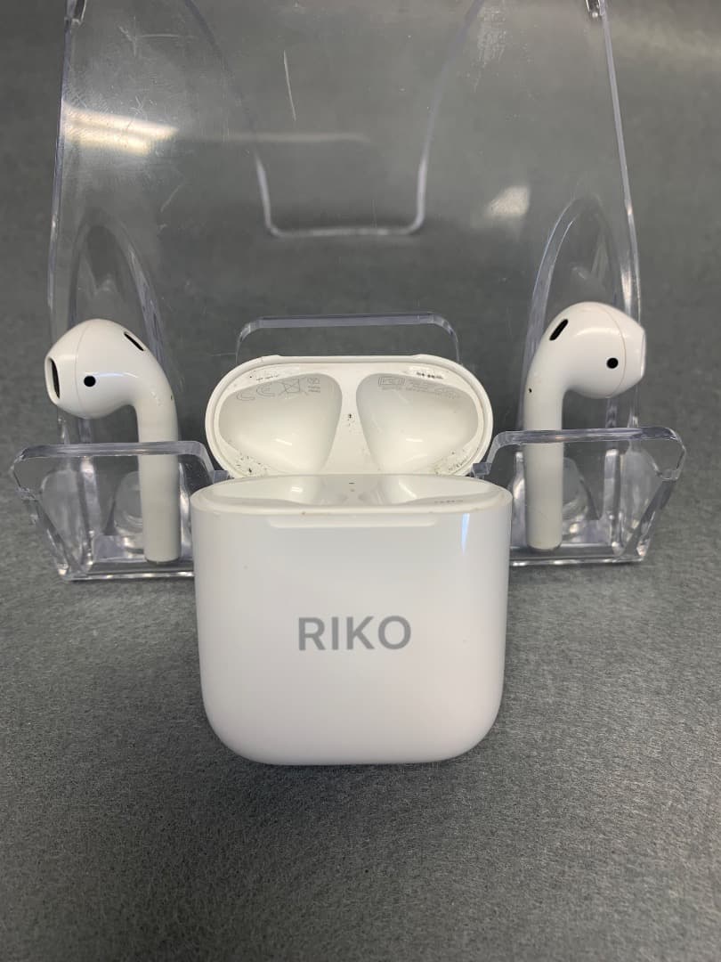 美品　AirPods　第２世代　PV7N2J/A