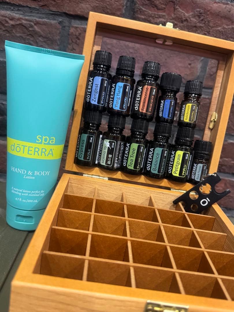 doTERRAエッセンシャルオイル11本ボックスセットボディローションオープナー
