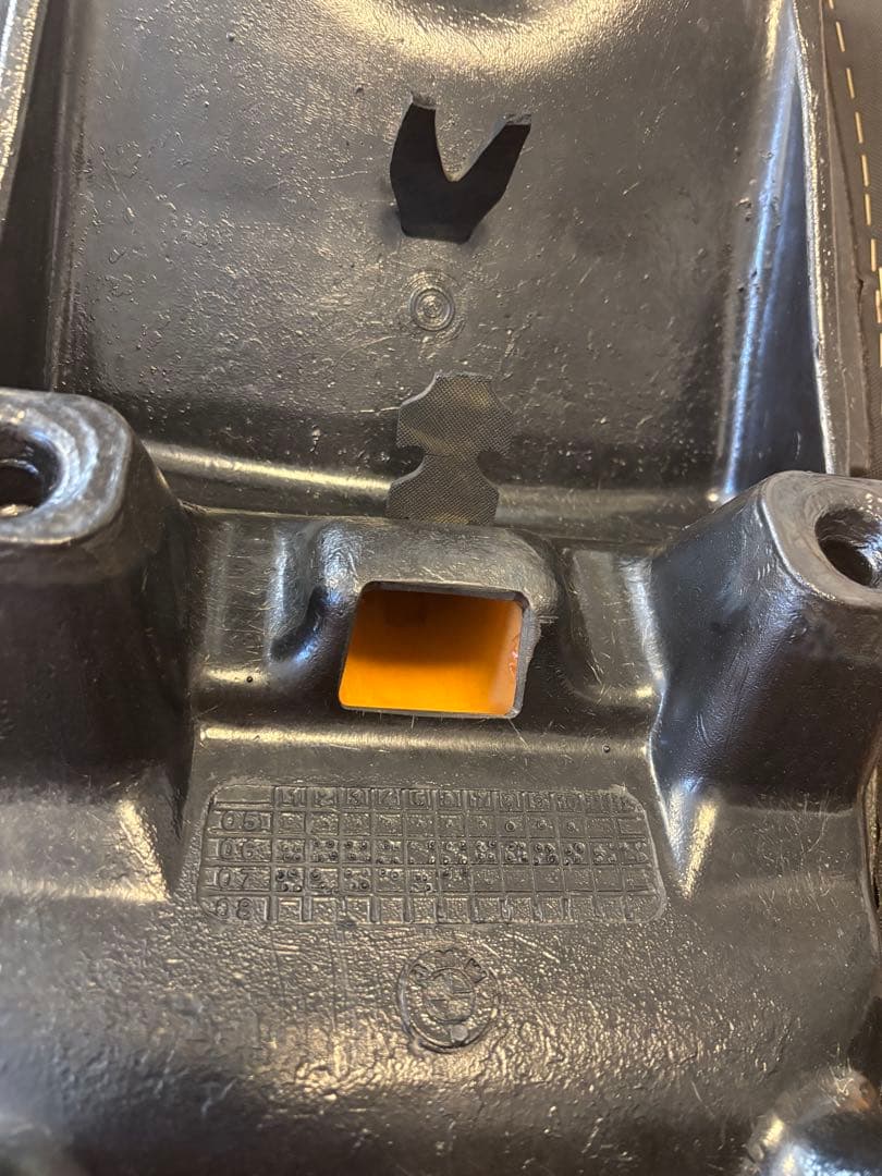 超レア R1200R純正オプションミディアムシート 07-14年空冷用