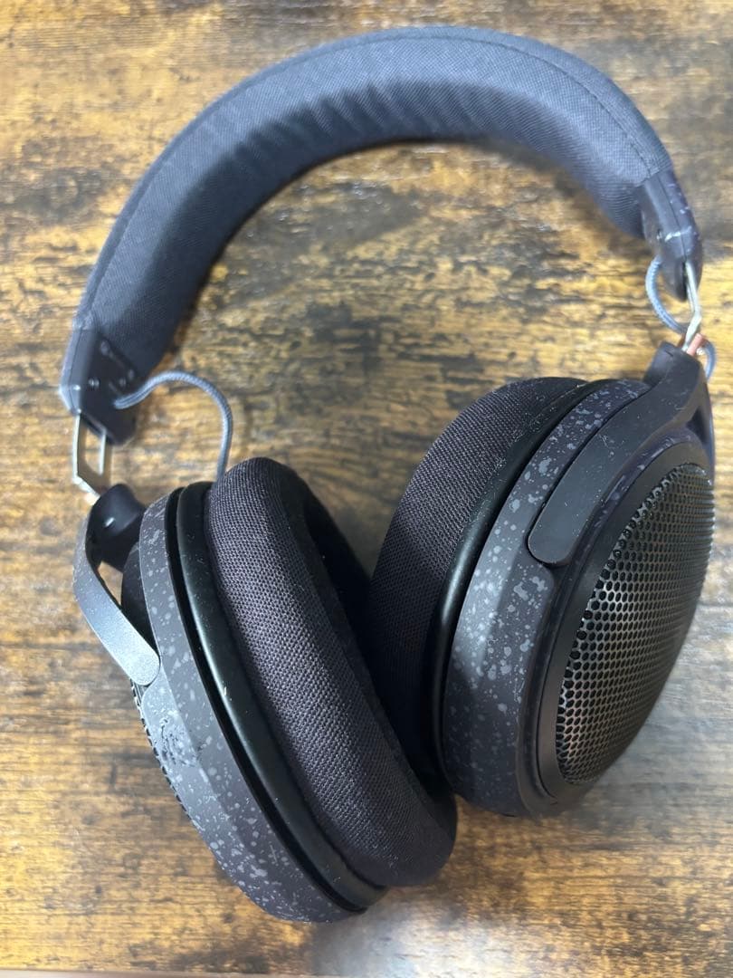 【極美品】オーディオテクニカ ワイヤレスヘッドホン ATH-HL7BT