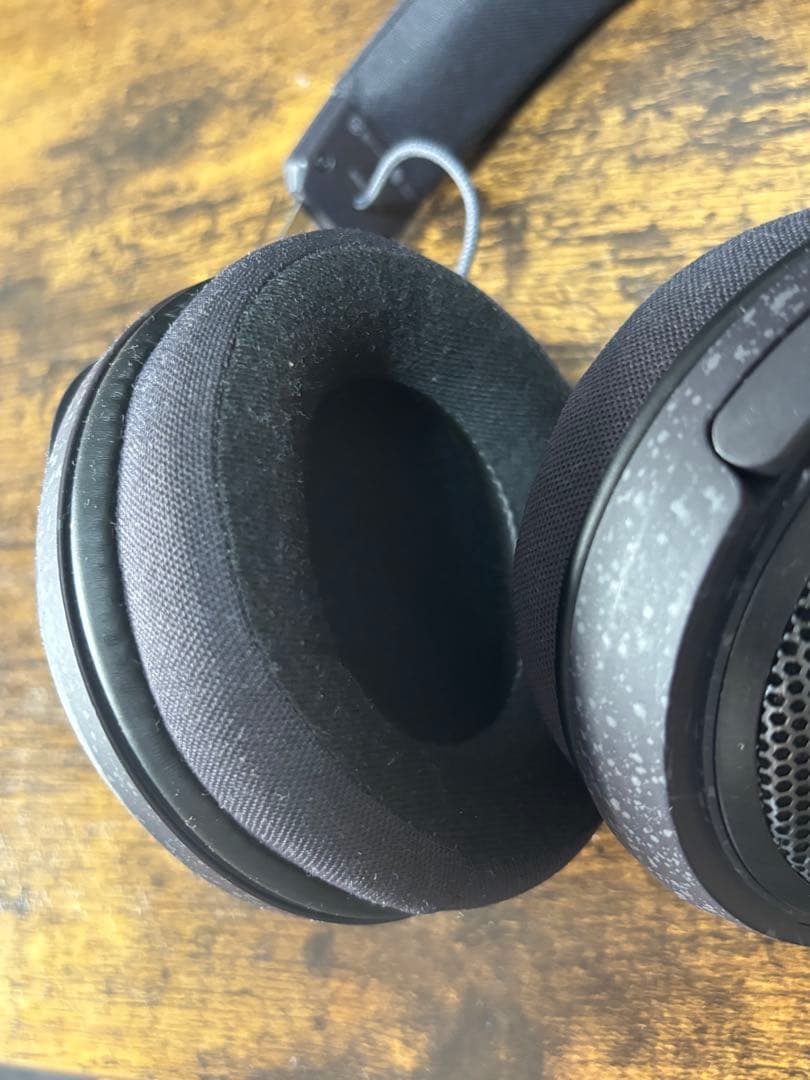 【極美品】オーディオテクニカ ワイヤレスヘッドホン ATH-HL7BT