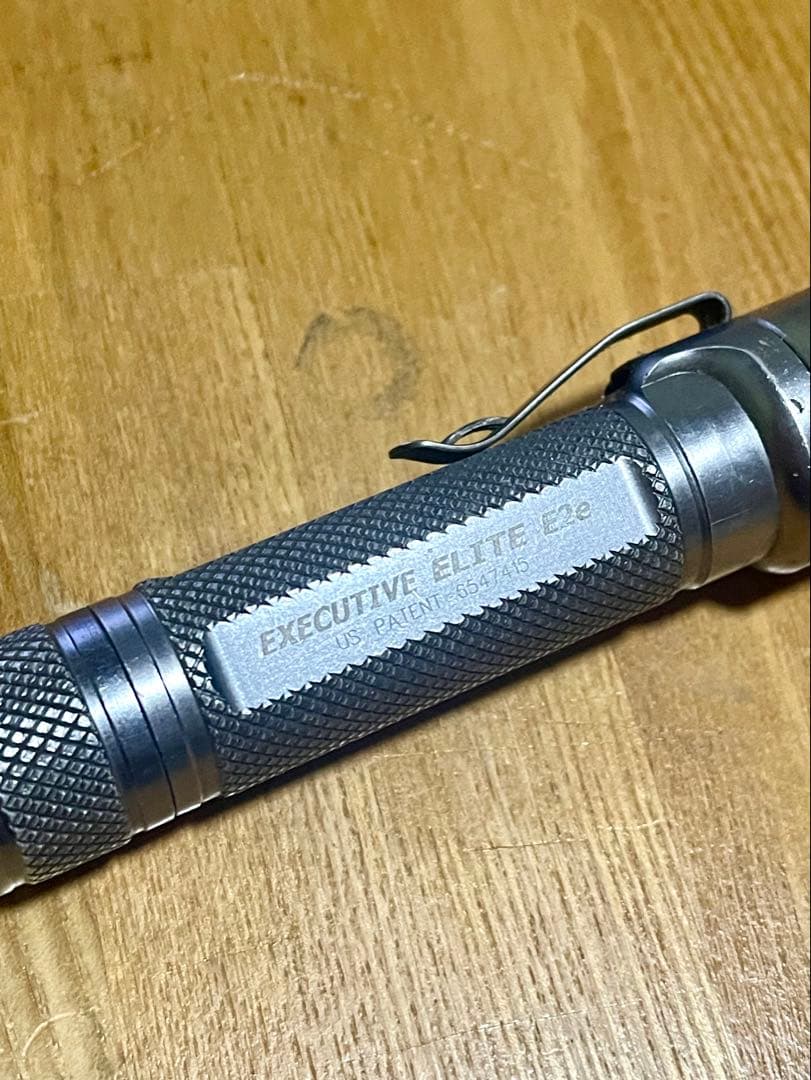 SUREFIRE EXECUTIVE ELITE E2Ee、中古、球切れ