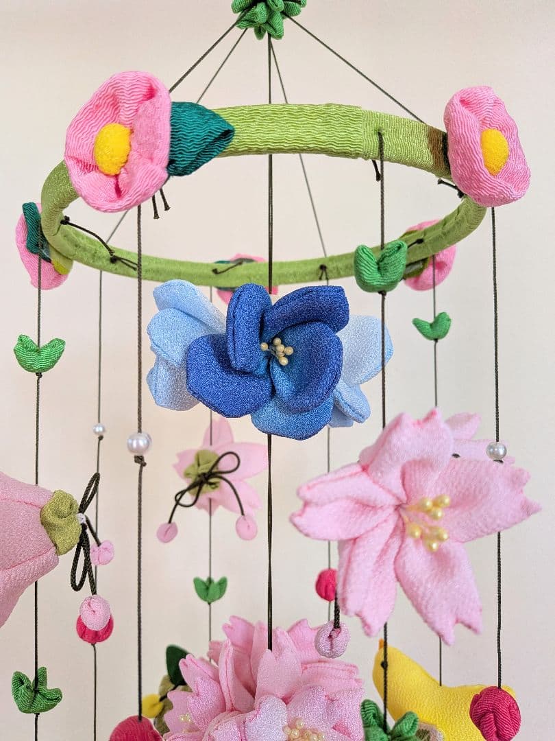 チロルパン「春のつるしかざり」「水仙」