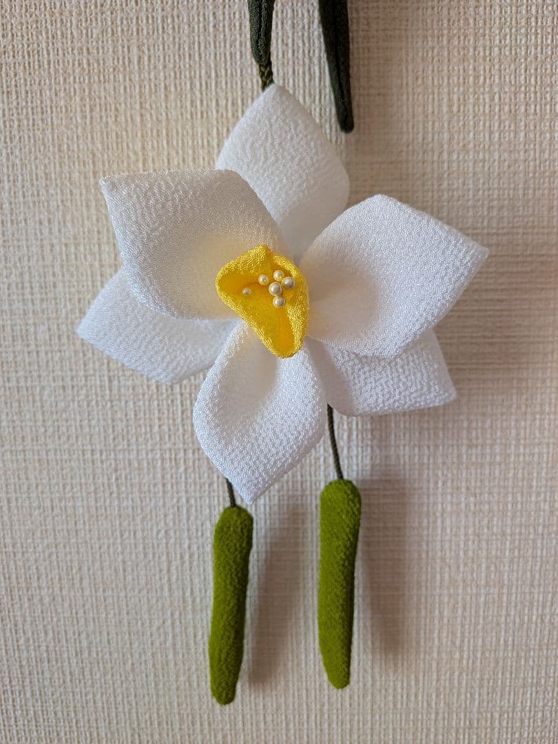 チロルパン「春のつるしかざり」「水仙」