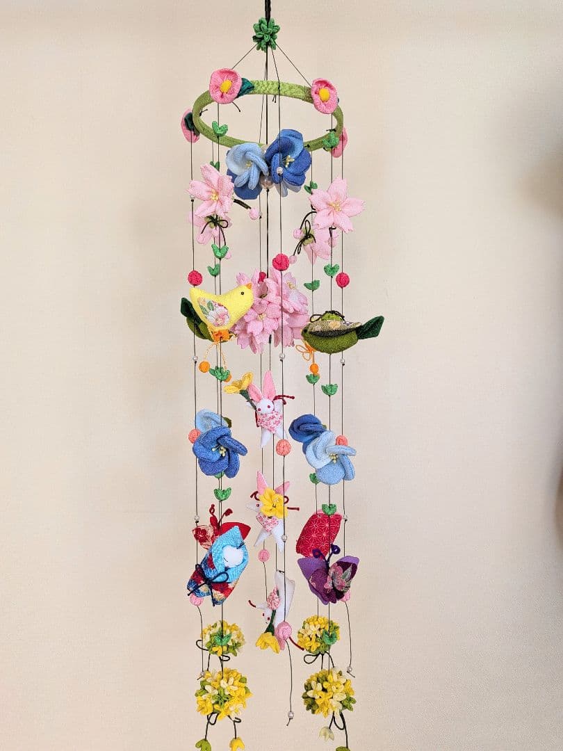 チロルパン「春のつるしかざり」「水仙」