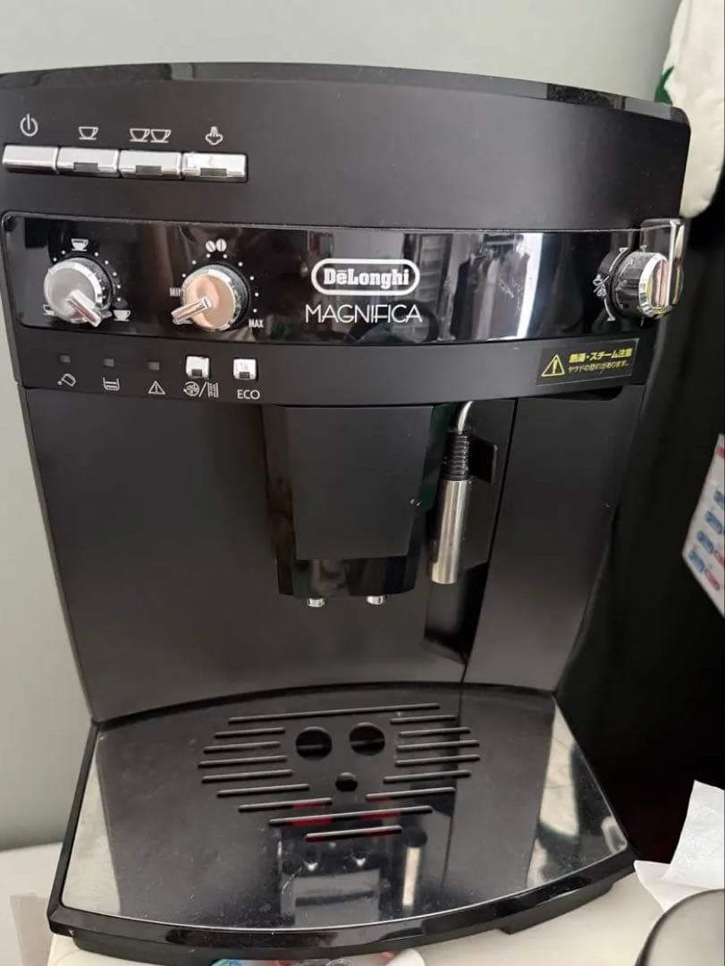 デロンギ マグニフィカ コーヒーメーカー　ESAM03110B 黒