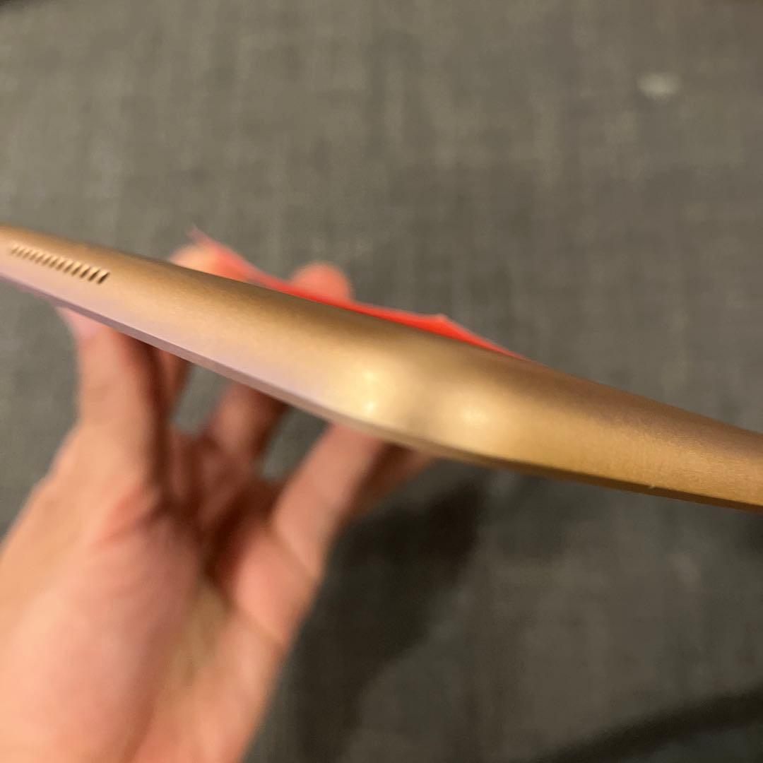 エ*錠様 iPad 第7世代（10.2インチ）32GB Wi-Fi＋Cellul