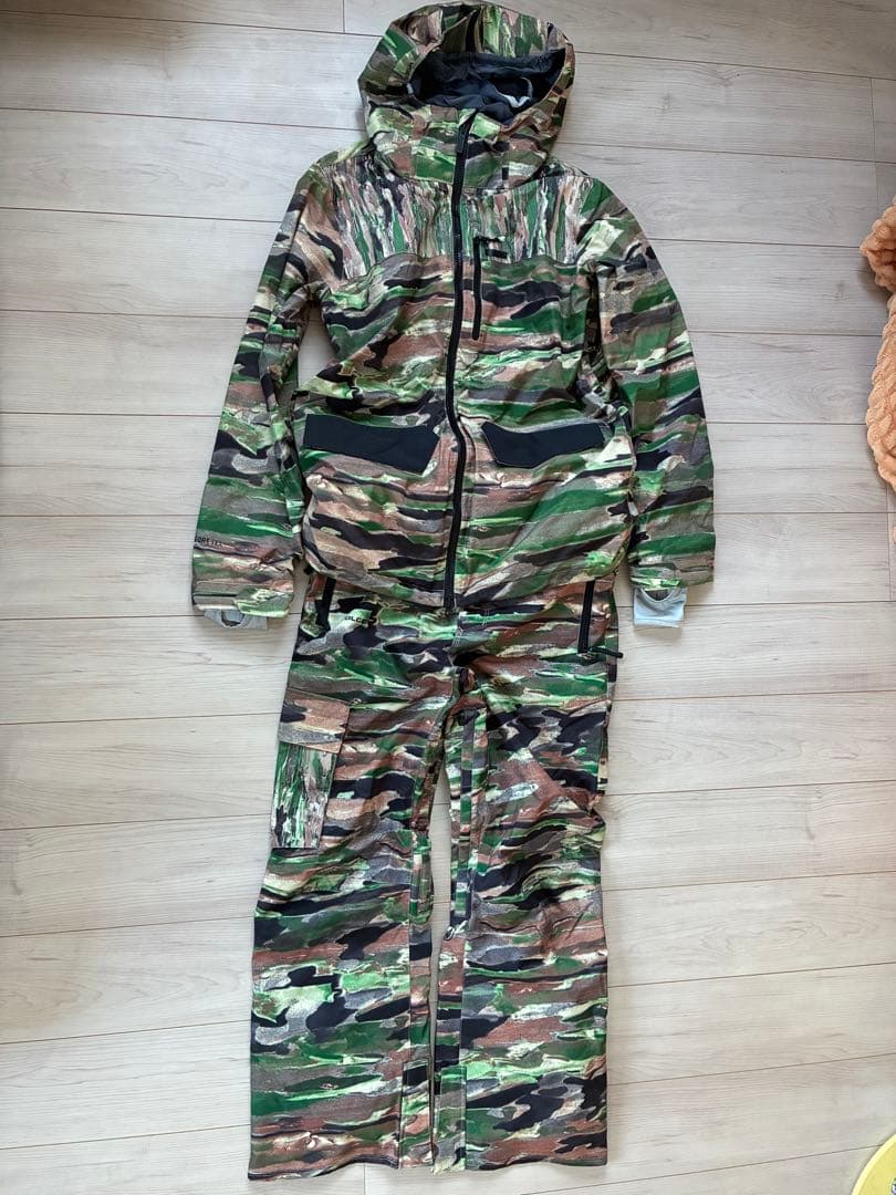 Volcom スキー・スノーボードウェア　USサイズM 上下セット